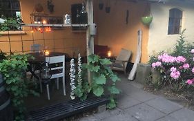 Retro bolig - fyldt med hygge! Ingen luksus